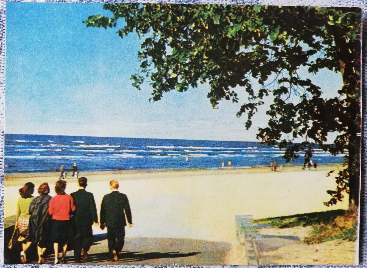 Юрмала 1968 год. Юрмала, пляж. 14x10,5 см