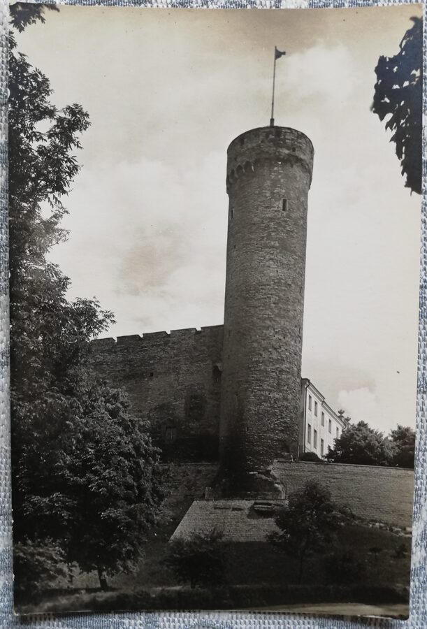 Pastkarte 1962. gada tornis "Garais Hermanis" Igaunija, Tallina 10x14,5 cm