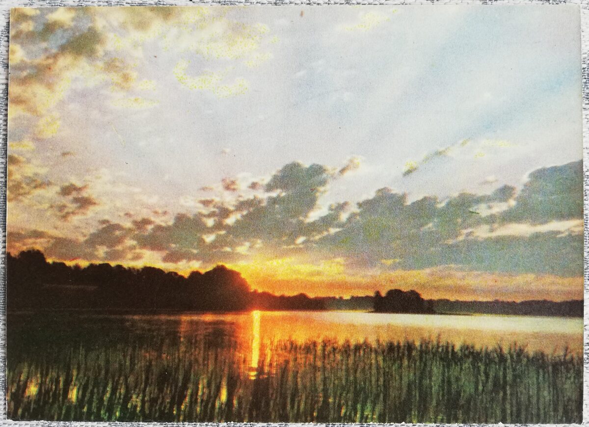 Saullēkts ezerā 1963 Latvija 14x10,5 cm pastkarte  