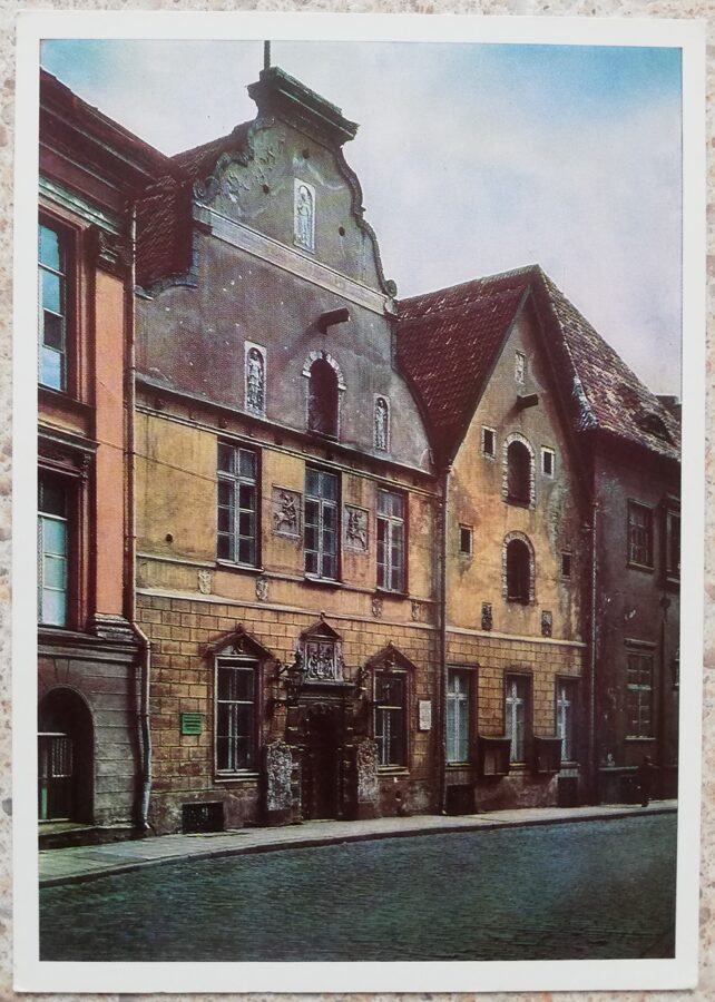 Melngalvju brālības ēka 1980 Tallina 10,5x15 cm PSRS pastkarte    