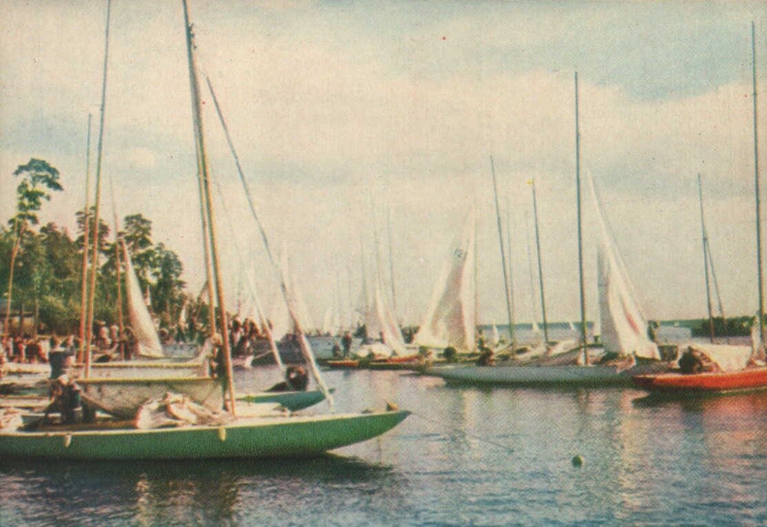 Юрмала 1965 год Яхты на реке Лиелупе. 14x10 см.