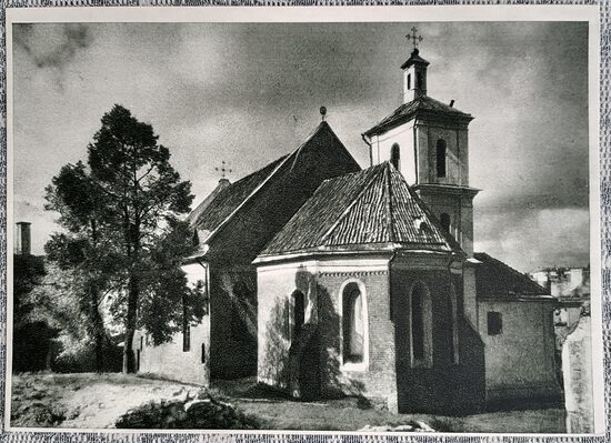 Viļņas Svētā Nikolaja baznīca 14.–18. gadsimts 1957 Lietuvas arhitektūras pieminekļi 15x10,5 cm Lietuvas pastkarte  