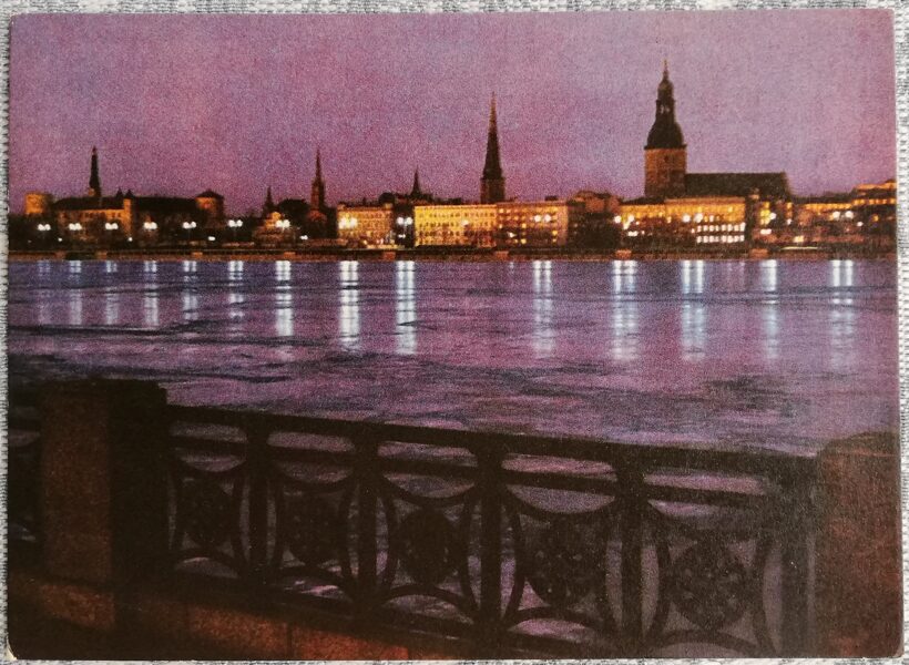 View of Komsomolskaya embankment 1968 Riga 14x10 cm USSR postcard  