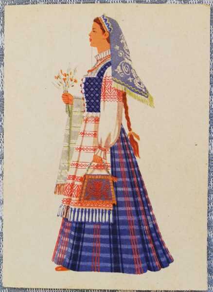 Lietuviešu tautas tērps. Sieviešu tautas tērpi Klaipēdas novadā. 1960. gada pastkarte 10,5x14,5 cm  