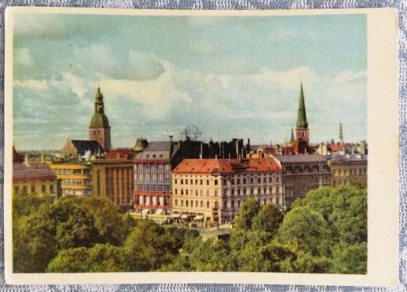 Skats Ļeņina ielas un Kommunarova bulvāra stūrī 1961 Rīga 15x10,5 cm Latvijas pastkarte  
