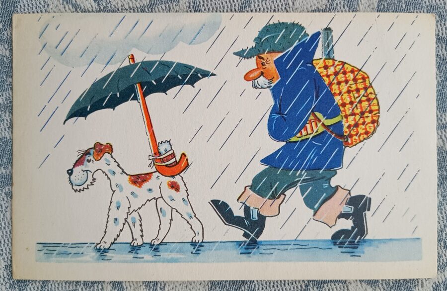 The hunter loves his dog very much 1968 USSR postcard 14x9 cm humor  