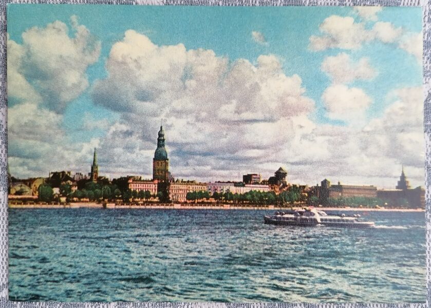 Skats uz Komsomoļskas krastmalu 1968 Rīga Latvija 14x10 cm JT 00720  